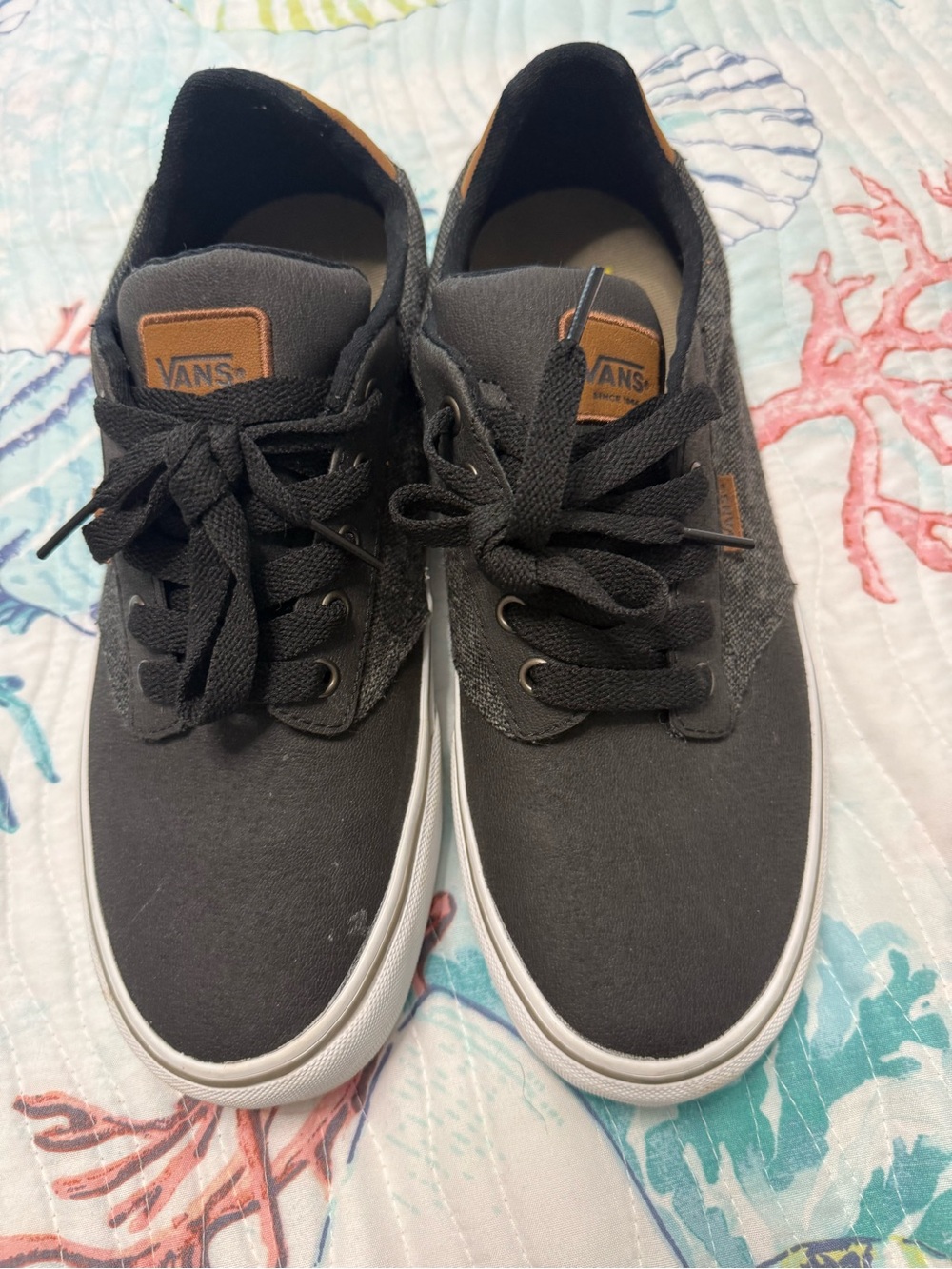 Vans Men’s Black Canvas Low-Top Sneakers size 10